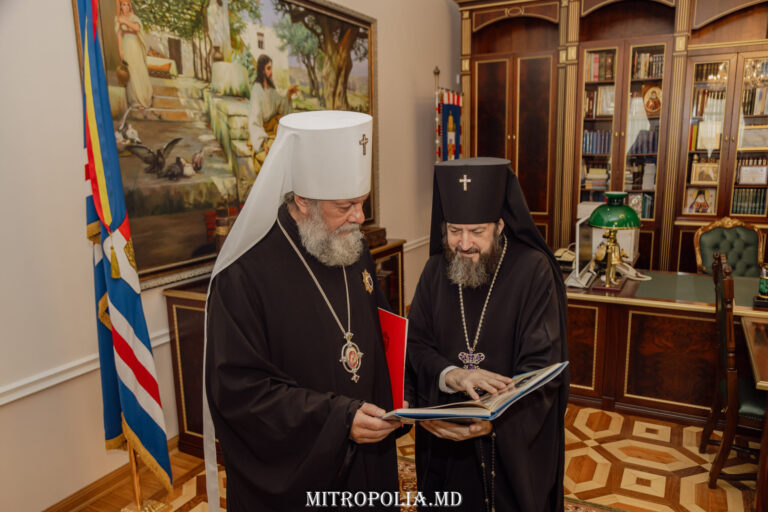 Mitropolitul Vladimir, decorat cu Ordinul „Sfântul Ierarh Nicolae” al Bisericii Ortodoxe a Ucrainei