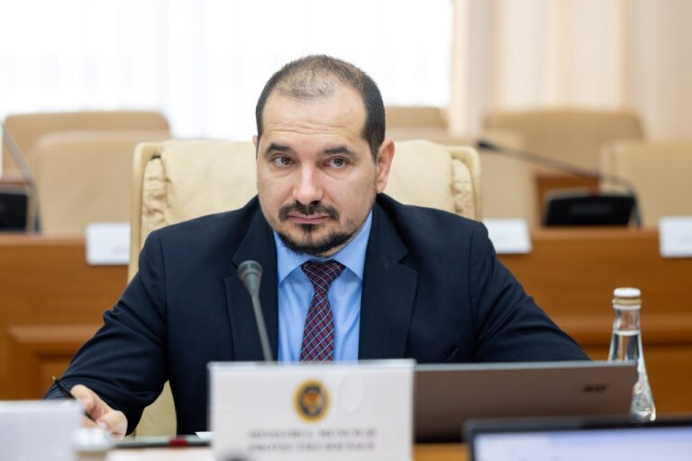 Din 1 aprilie, pensiile vor crește cu aproape 400 de lei. Detaliile oferite de Guvern