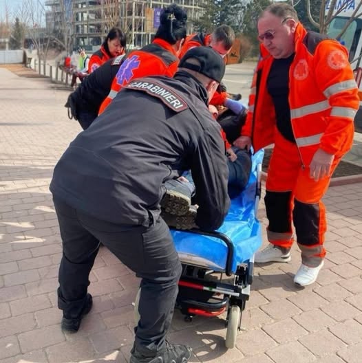 Bărbat găsit, inconștient, la Bălți. Imediat a fost solicitată ambulanța