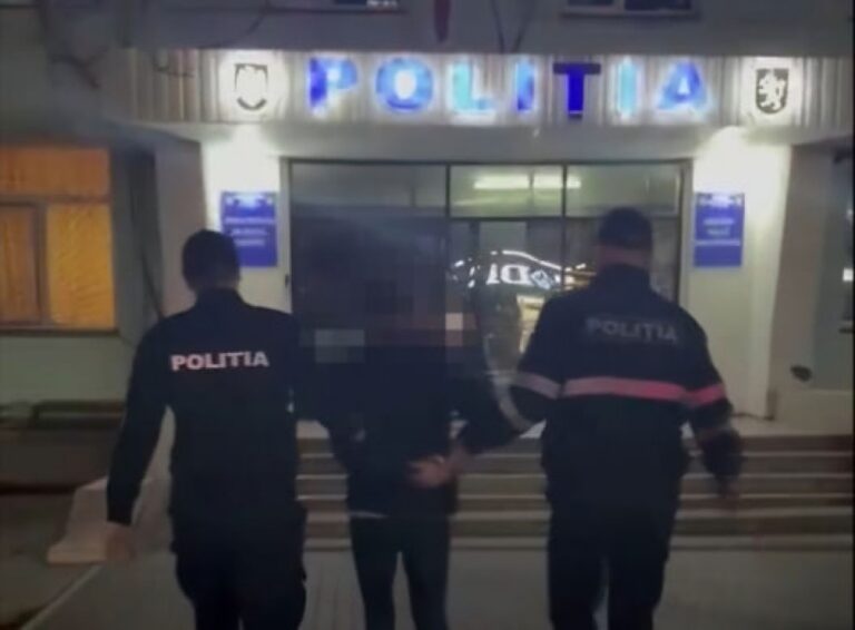 O pensionară de 74 de ani mințită de 500.000 de lei. Polițiștii au reținut cinci suspecți în schema „rudei implicate în accident”