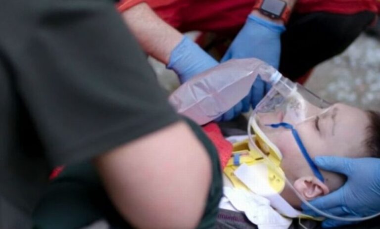 Trei copii și bunica lor s-au intoxicat cu monoxid de carbon