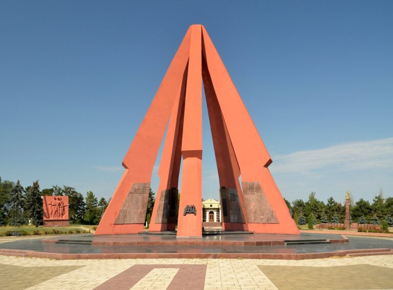 Lucrări de restaurare la Memorialul „Eternitate”