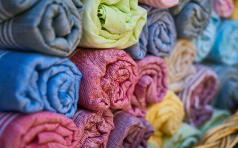 Reglementare nouă privind etichetarea produselor textile, în vigoare din 1 martie 2025