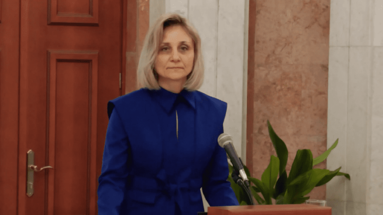 Noua ministră a Dezvoltării Economice și Digitalizării a depus jurământul. Ce experiență are Doina Nistor