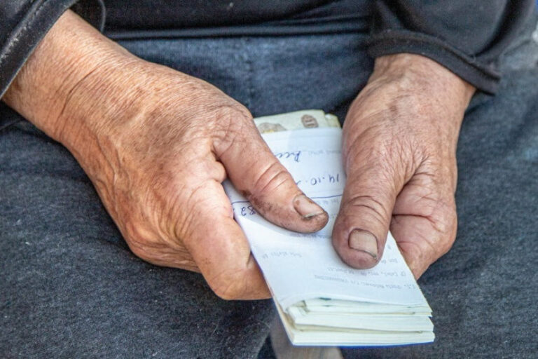 De la 1 aprilie, pensiile și prestațiile sociale vor fi indexate cu 10%