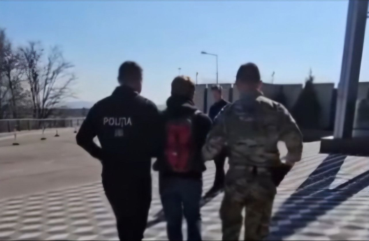 Moldoveanul care a devenit milionar în dolari, după o schemă de piraterie. Poliția vine cu detalii