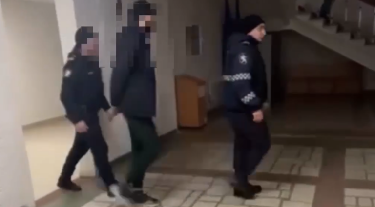 Curier de droguri prins în flagrant, la Buiucani