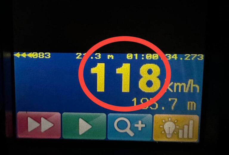 Riscă să rămână fără permis de conducere, fiind prins cu viteză excesivă prin Sîngerei