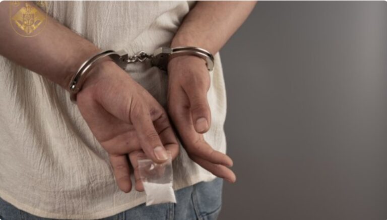 Și-a băgat consăteanul în comă pentru 35 de zile după ce i-a vândut droguri. Tânărul și-a aflat sentința