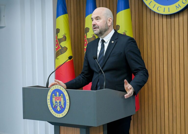 Până în 2026, 130 km de drumuri și trotuare vor fi construite în 100 de localități. Detaliile ministerului