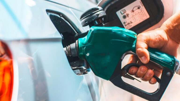 Atenție șoferi! Carburanții se ieftinesc și vineri, 18 aprilie