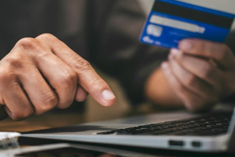 O nouă schemă de fraudă prin intermediul Moldindconbank. Instituția avertizează populația