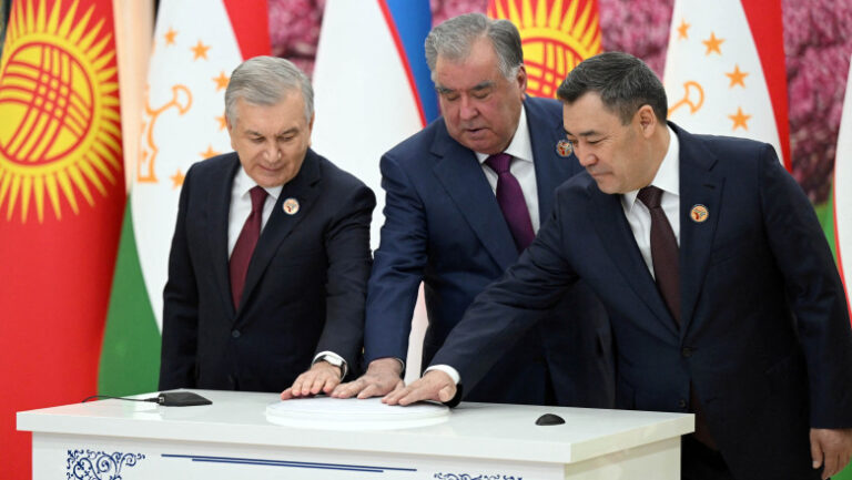 Acord istoric între trei țări din fosta Uniune Sovietică. S-a întâmplat, luni, în cadrul unui summit fără precedent