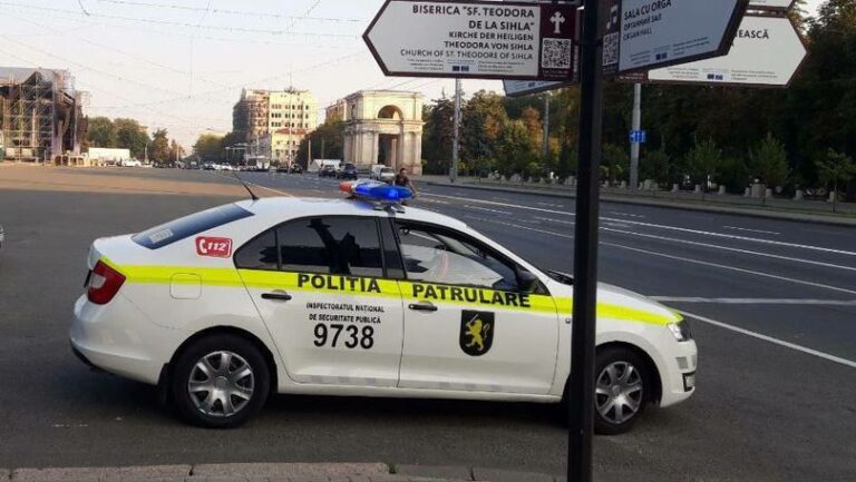 Atenție șoferi! Se suspendă traficul rutier pe două străzi din Chișinău