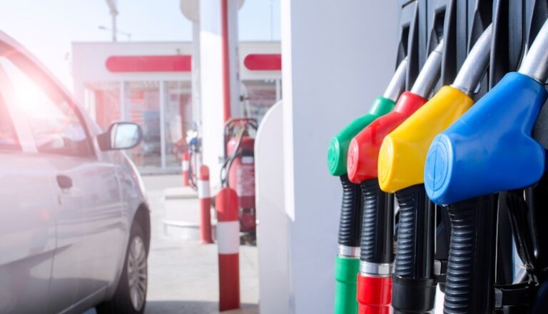 Benzina se scumpește miercuri, 28 mai. Cât va costa motorina mâine