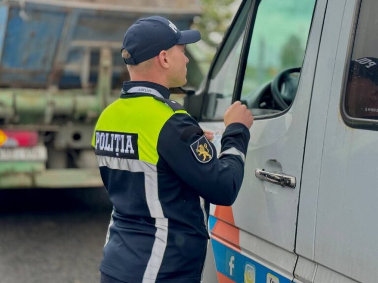 Poliția a finalizat operațiunea ,,Trucuri & Bus”. Sute de șoferi documentați