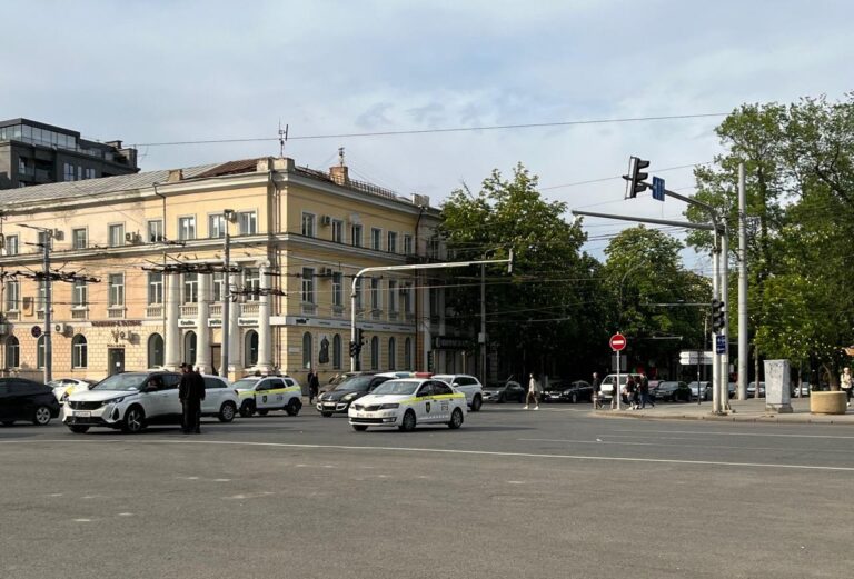 Restricții de circulație timp de două zile pe unele străzi din Chișinău. Poliția solicită înțelegere