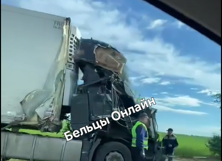 (video) Grav accident: Două TIR-uri s-au ciocnit în nordul țării