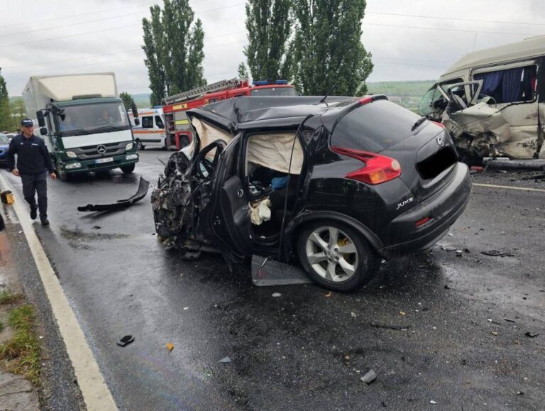 Grav accident la Bardar. Șase persoane transportate la spital