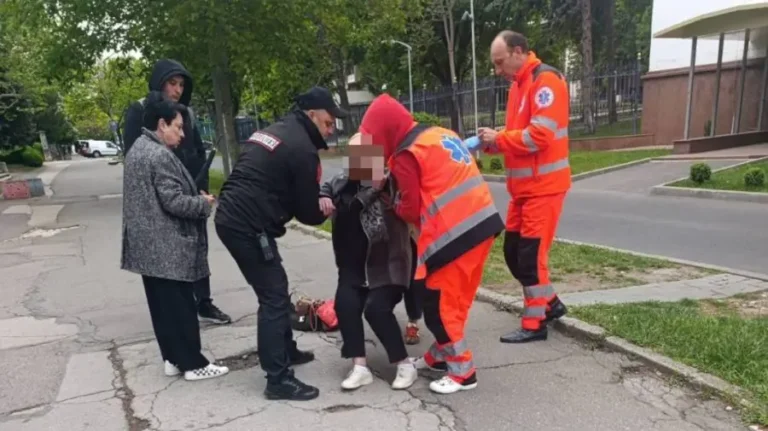 O femeie din Chișinău a avut nevoie de îngrijiri medicale în urma unui incident pe stradă