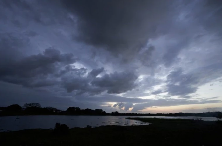 /METEO/ Precipitații puternice și temperaturi generoase. Câte grade vom avea miercuri, 28 mai