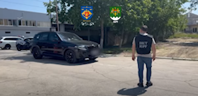 BMW, Toyota, Hyunday aduse prin contrabandă din țările UE. Doi taximetriști și șoferi de cursă reținuți