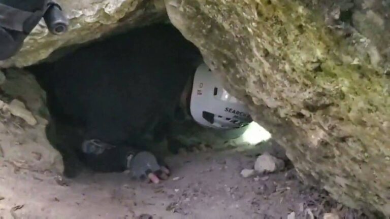 Tânăr salvat de pompieri, după o căzătură de la 10 metri. Iubita a sunat la 112