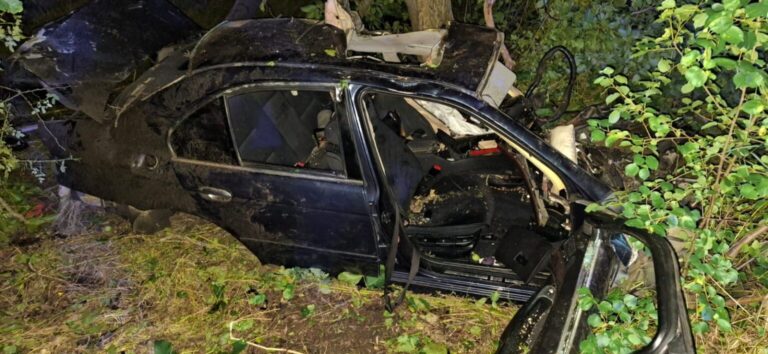Trei persoane la spital în urma unui accident, la Drochia. Mașina s-a răsturnat
