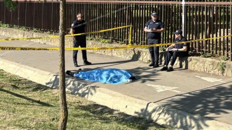 Bărbat găsit decedat în parcul „Valea Morilor”. Trecătorii au chemat ambulanța