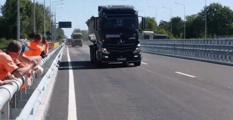 Bucurie pentru șoferii ce traversează șoseaua Balcani. Podul peste râul Bîc a fost redeschis