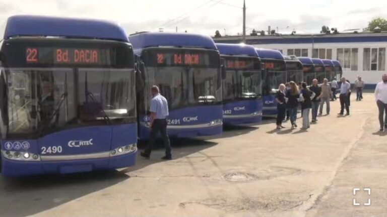 Un nou lot de troleibuze a fost adus la Chișinău. Acestea vin din două capitale europene