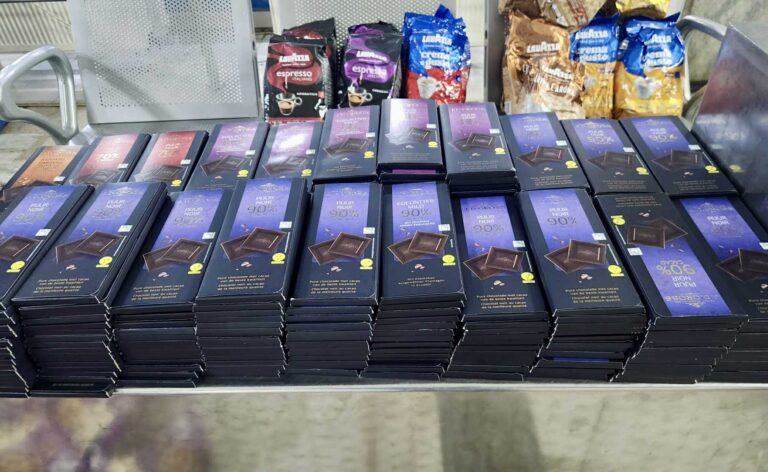 Doi bărbați s-au „îndulcit” la Vama Leușeni. Riscă pedeapsă contravențională