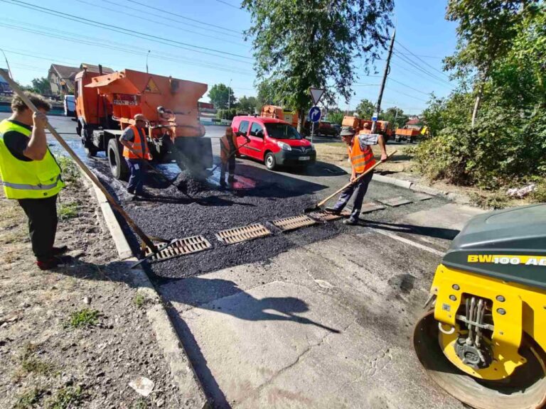 Bucurie pentru șoferi! Se construiește o nouă bretea de întoarcere pentru mașini pe bd. Dacia