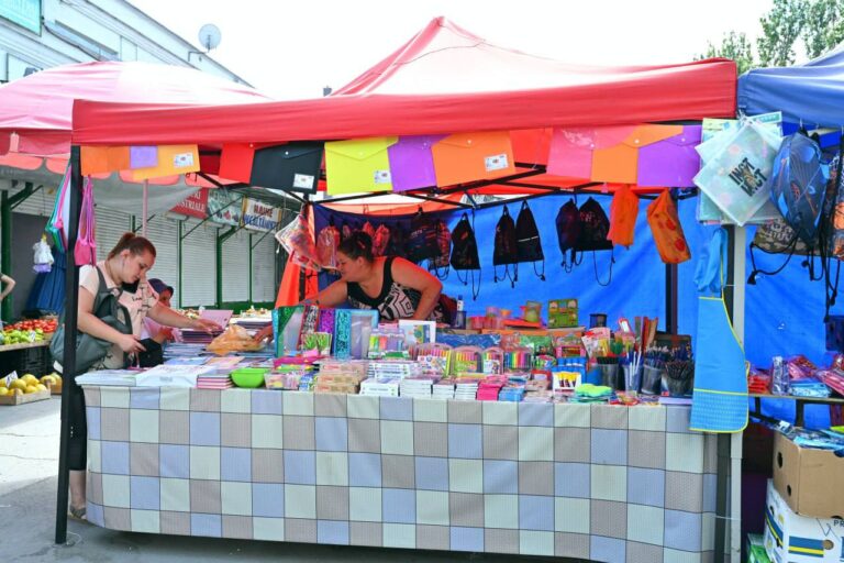 Primăria Chișinău a stabilit locațiile exacte pentru târgurile școlare. Unde vor fi amplasate iarmaroacele