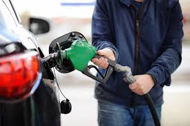Motorina se ieftinește în weekend! Prețul carburanților anunțat de ANRE