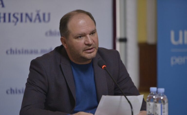 Ion Ceban și-a suspendat activitatea în perioada electorală