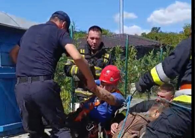 Un bărbat a fost salvat la limită după ce a căzut într-o fântână cu apă din raionul Hâncești
