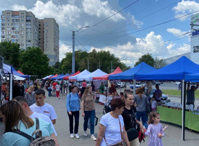 Târguri cu produse autohtone în toate sectoarele Chișinăului. Adresele unde vor fi amplasate iarmaroacele