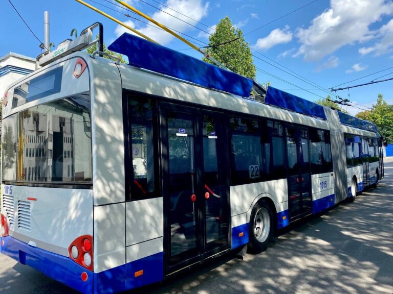 Creștere semnificativă a pasagerilor în transportul public din Chișinău. Primăria anunță cifra zilnică a călătorilor