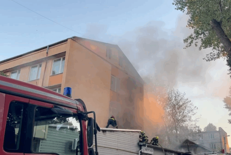 Explozie la Ciocana! La fața locului au intervenit pompierii și salvatorii