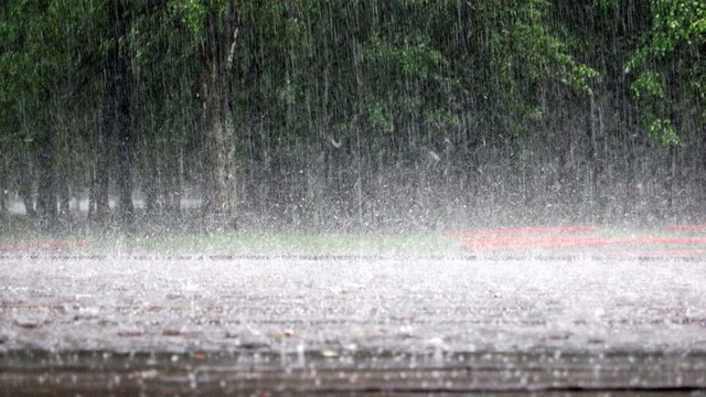 Meteorologii au emis Cod Galben în Moldova. Serviciile municipale pregătite să intervină
