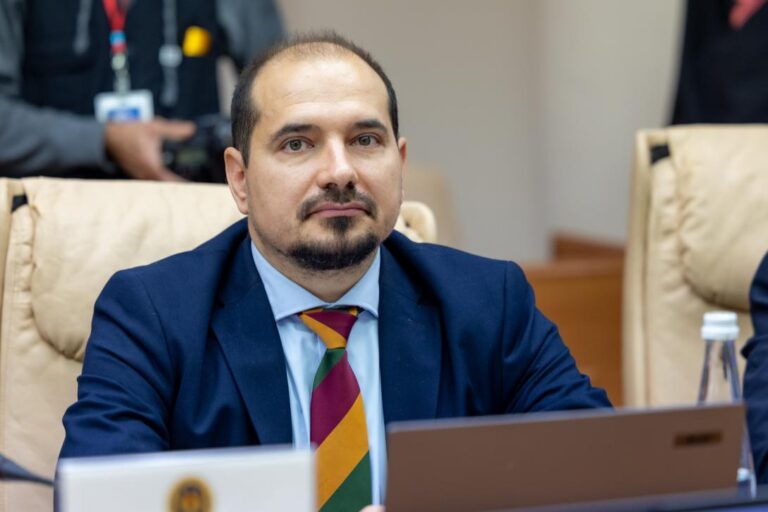 Moldovenii care muncesc în Ucraina vor putea beneficia de pensii și alte prestații sociale