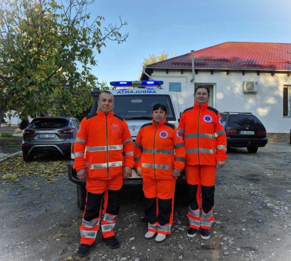 O femeie din sudul țării a născut în toiul nopții, în ambulanță