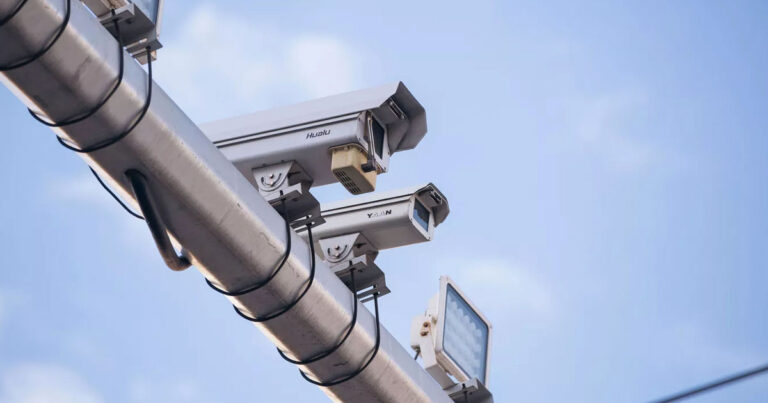 Începând din 27 octombrie șoferii pot verifica încălcările de circulație direct în telefon