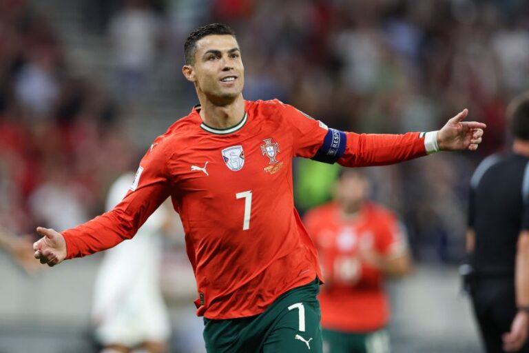 Cristiano Ronaldo a devenit primul fotbalist miliardar din istorie