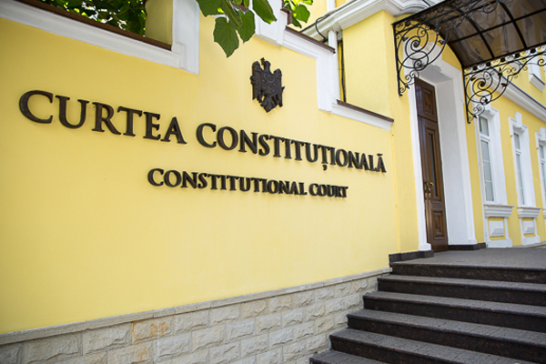 Curtea Constituțională va decide astăzi validarea mandatelor deputaților aleși