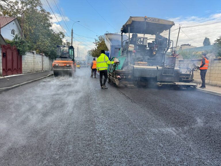 Strada Nicolae Costin din Buiucani este asfaltată. Circulația în zonă este restricționată