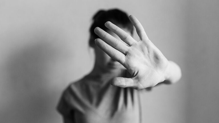 Bărbat din Fălești condamnat pentru încălcarea ordinului de protecție. Nu a respectat cei 50 de metri de interzicere