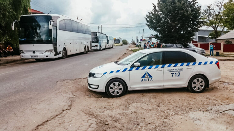 Călătoriile cu transportul rutier vor fi mai scumpe începând cu 1 martie 2026. Cu cât se vor majora prețurile