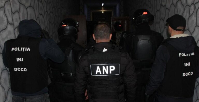 (video) Percheziții la hoțul în lege “Kitaeț” din penitenciarul nr. 18 – Brănești. Ce au găsit polițiștii